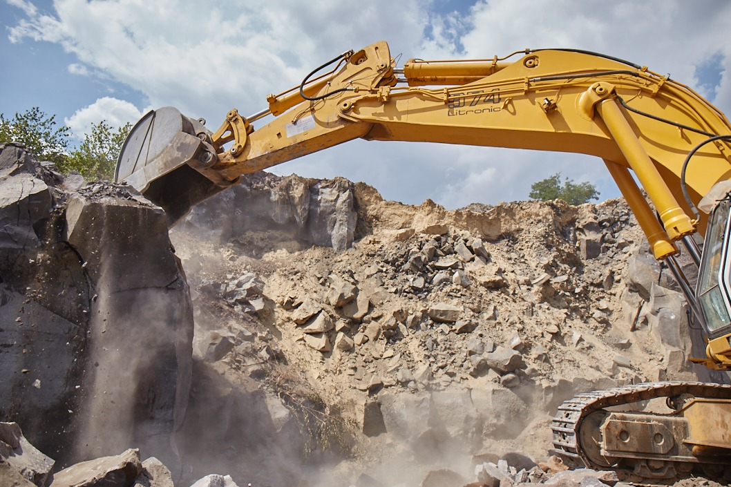 Steinverarbeitung – Abbau im Steinbruch