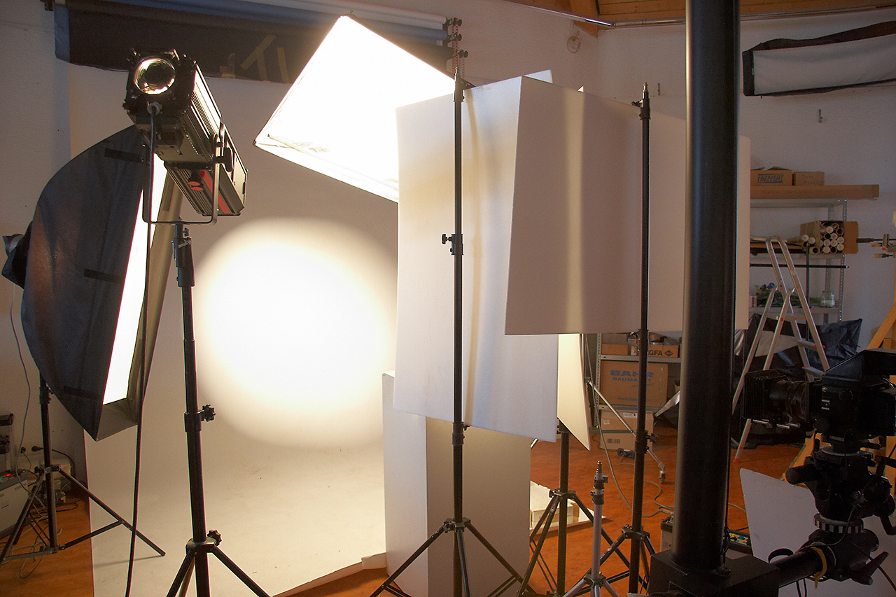 Aus- und Beleuchtungsaufwand für Getränkeflasche