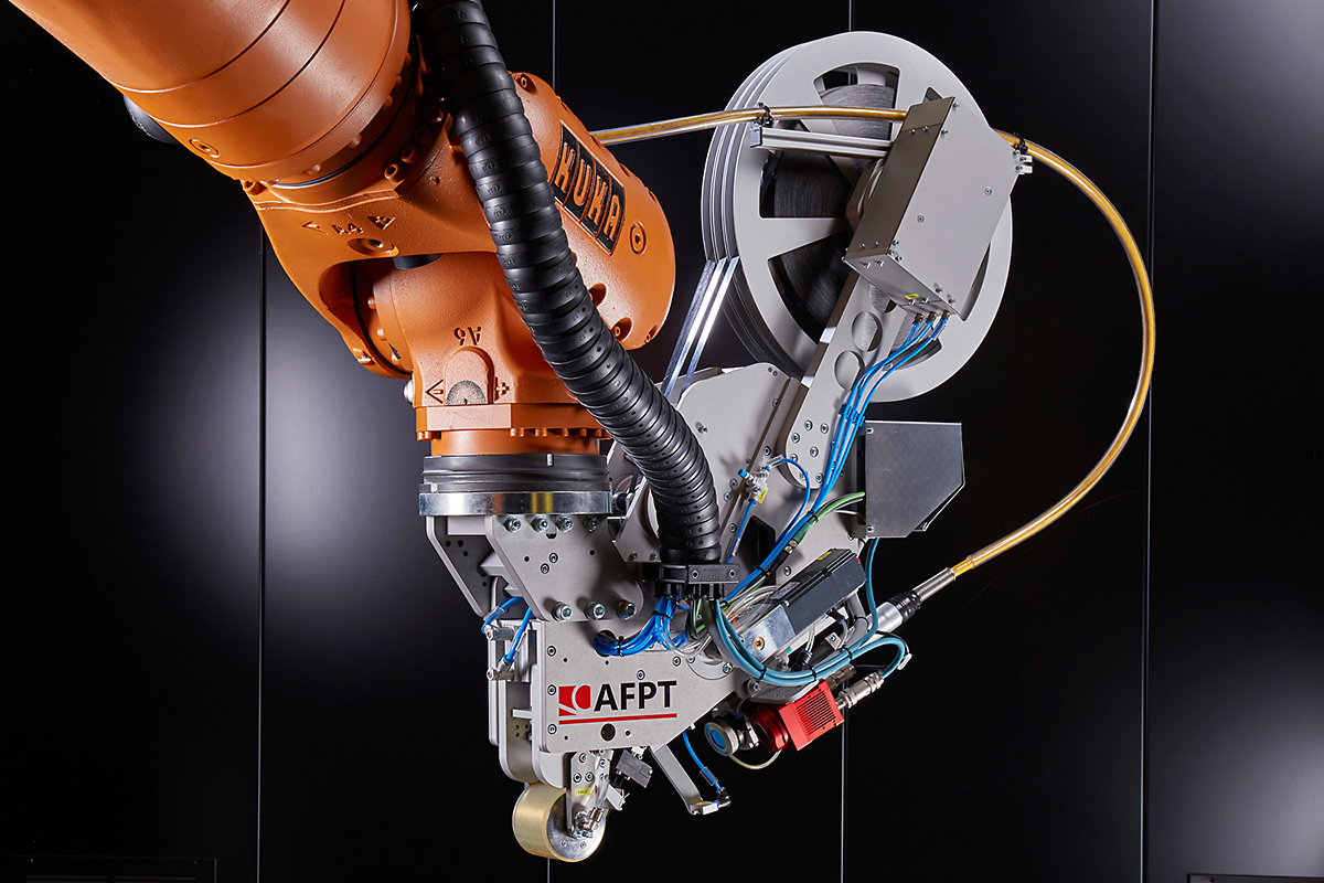 Robotergesteuerte Carbonverarbeitung