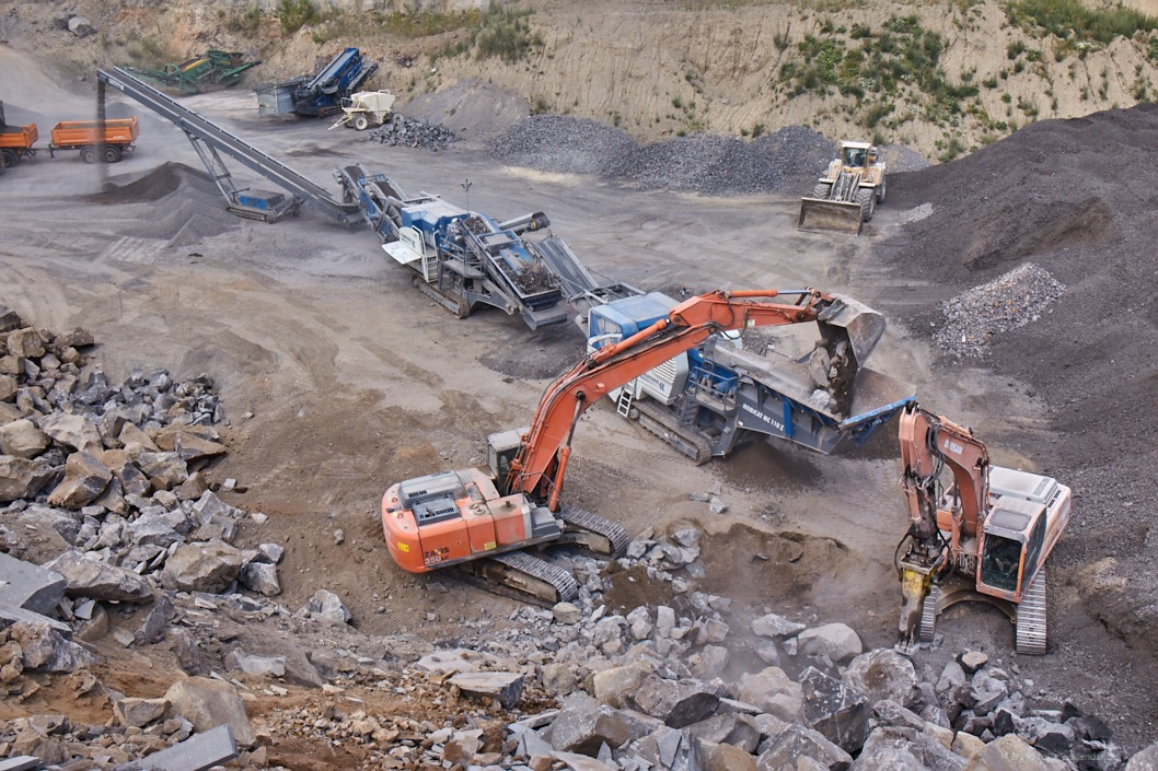 Steinverarbeitung – Abbau im Steinbruch